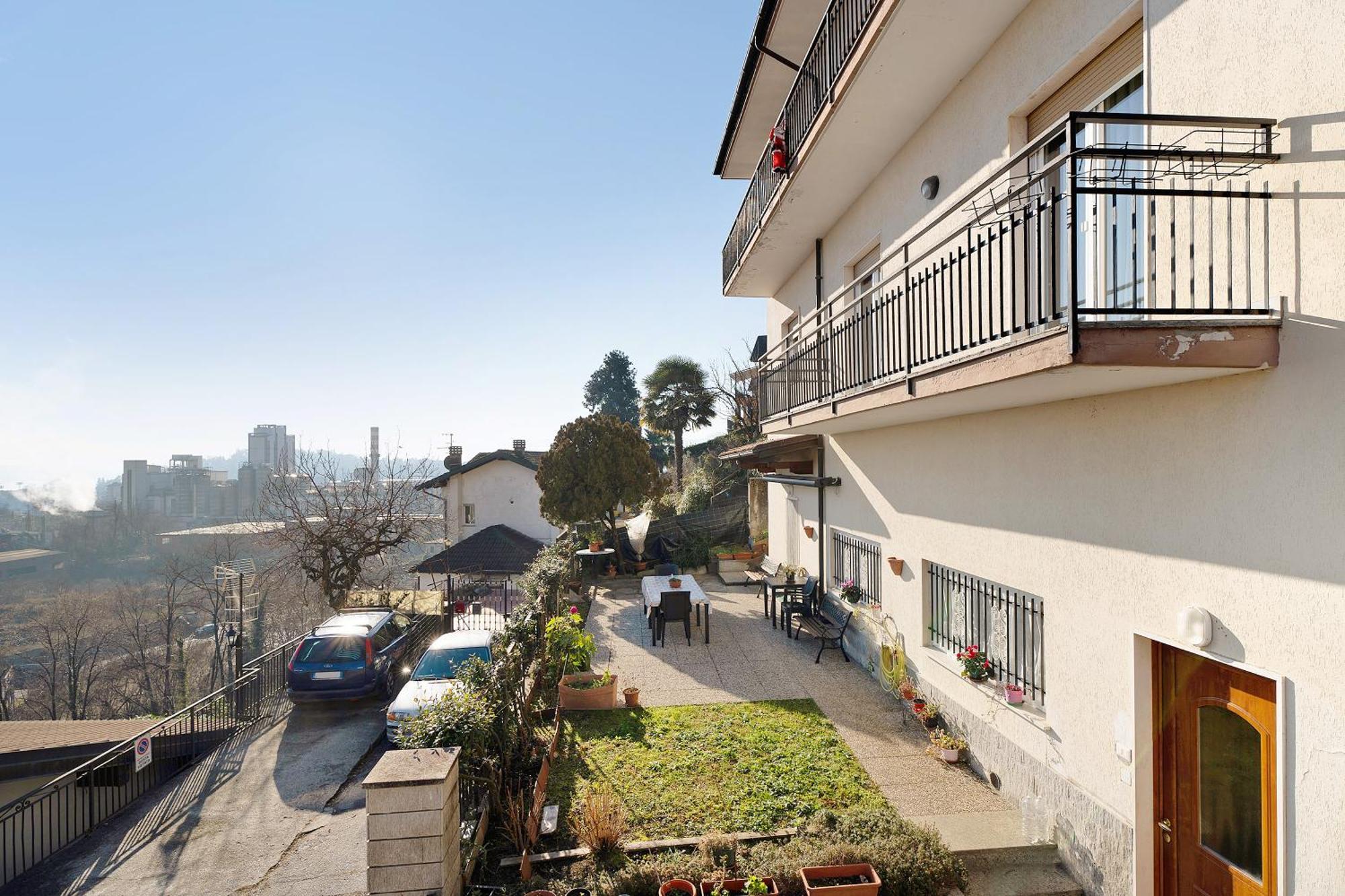 Casa Bella Apartment Intra Exterior foto